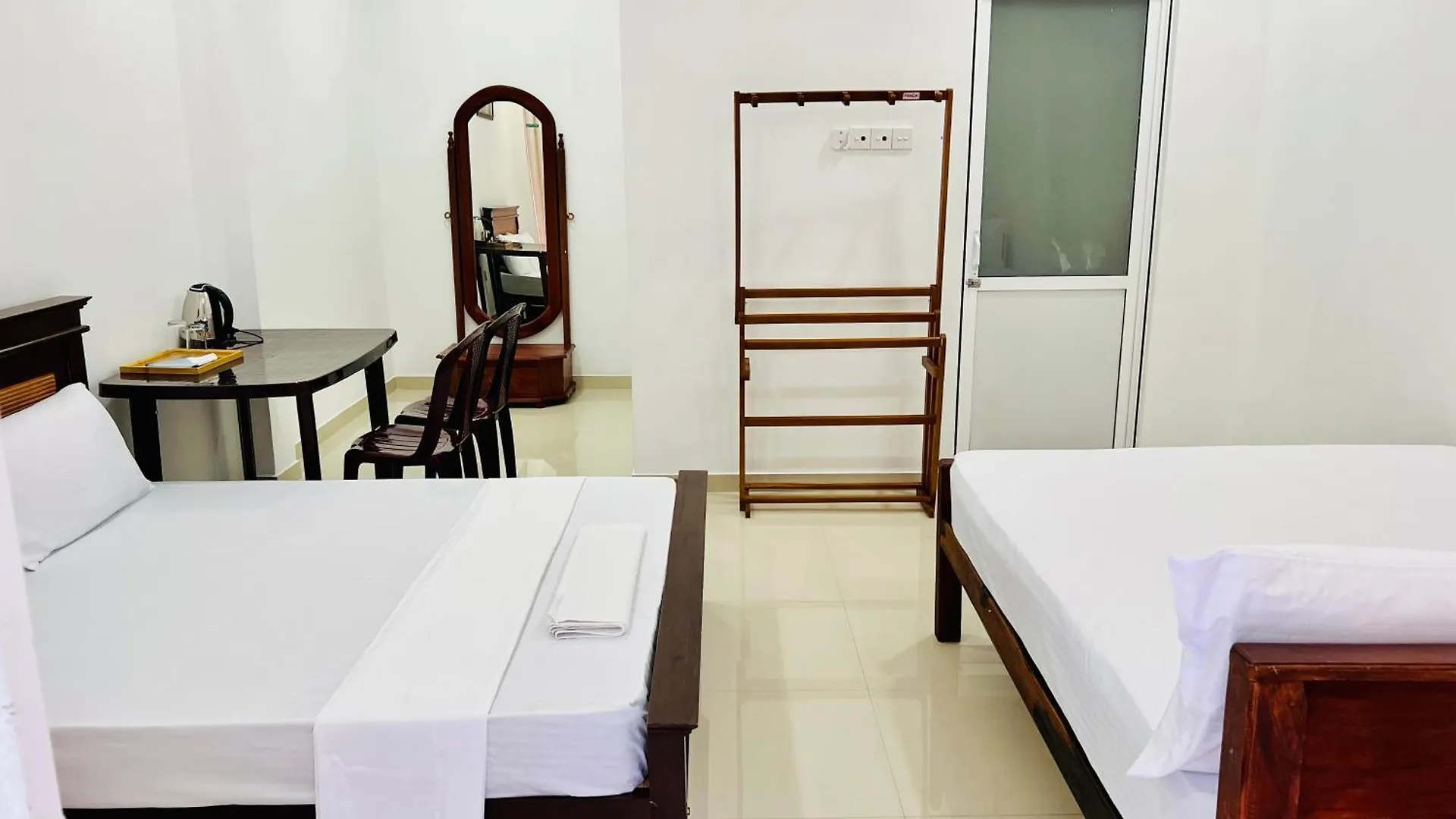 Eco Resort Kandy Hotel