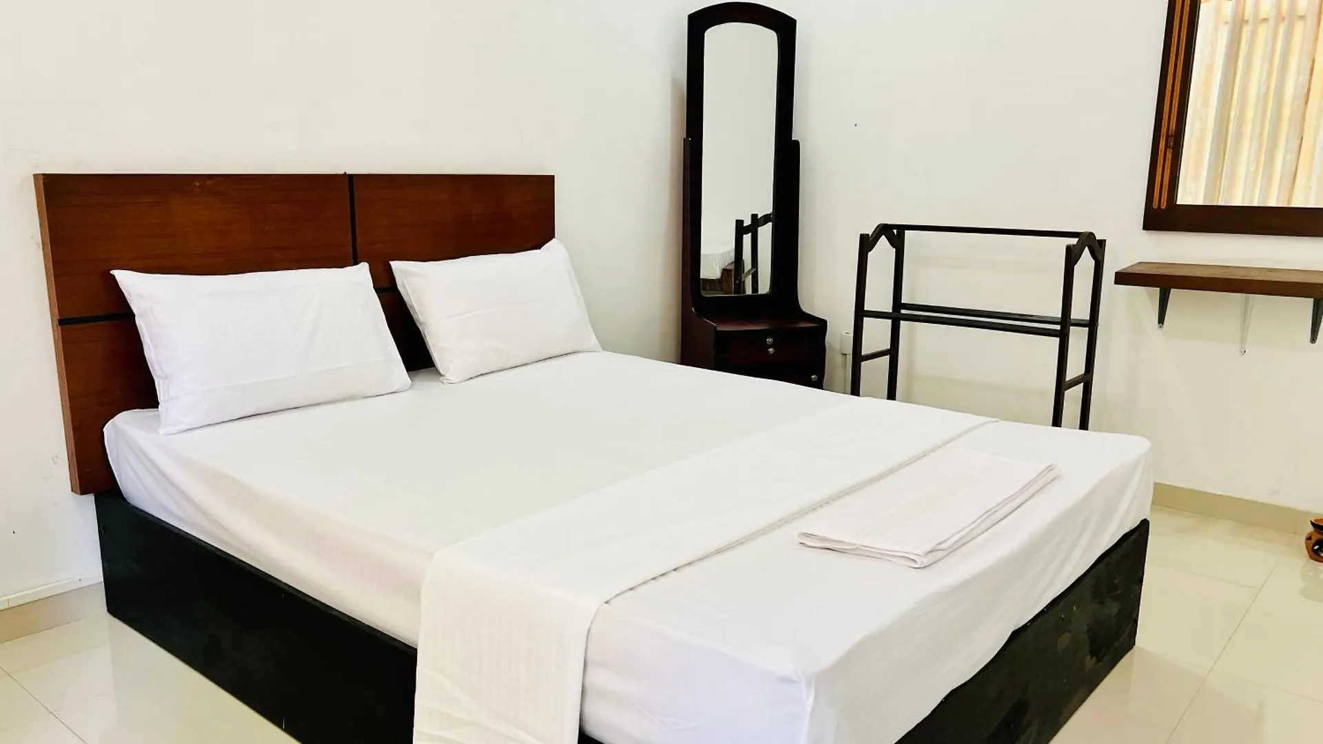 Eco Resort Kandy Hotel